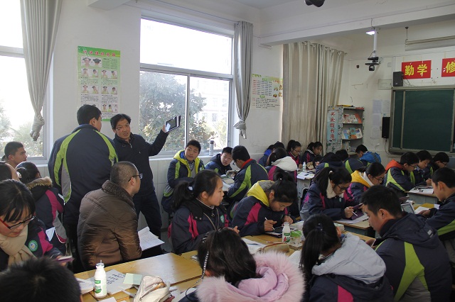 我校成功举办第二届“让学引思•三动课堂”教学展示活动