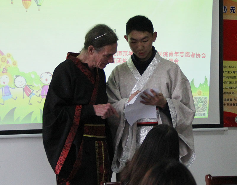 盐城师院外国语学院师生来我校开展交流活动