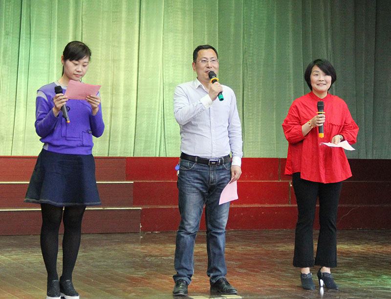 我校举行首届“悦读青春•书香致远”读书节启动仪式