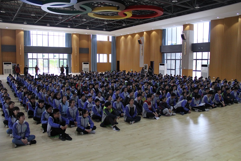 我校初二年级社会实践活动圆满结束