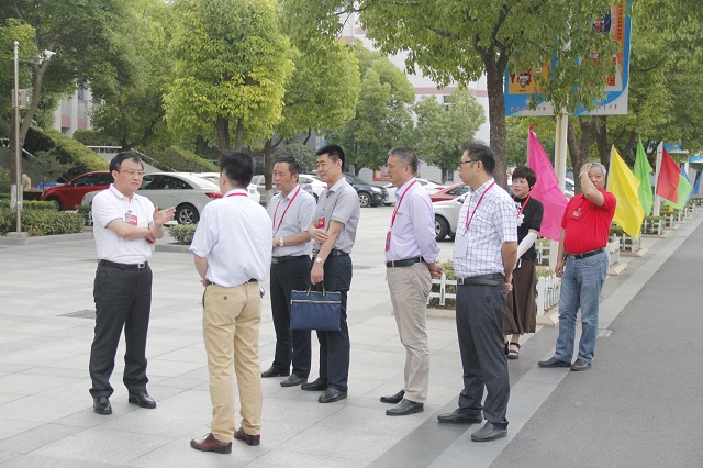 市教育局戴红光局长视察我校中考考点