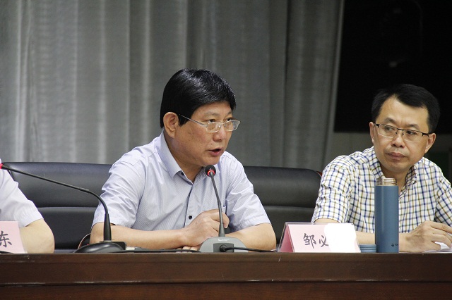 我校召开2017-2018学年度学校总结工作及领导班子述职述廉大会