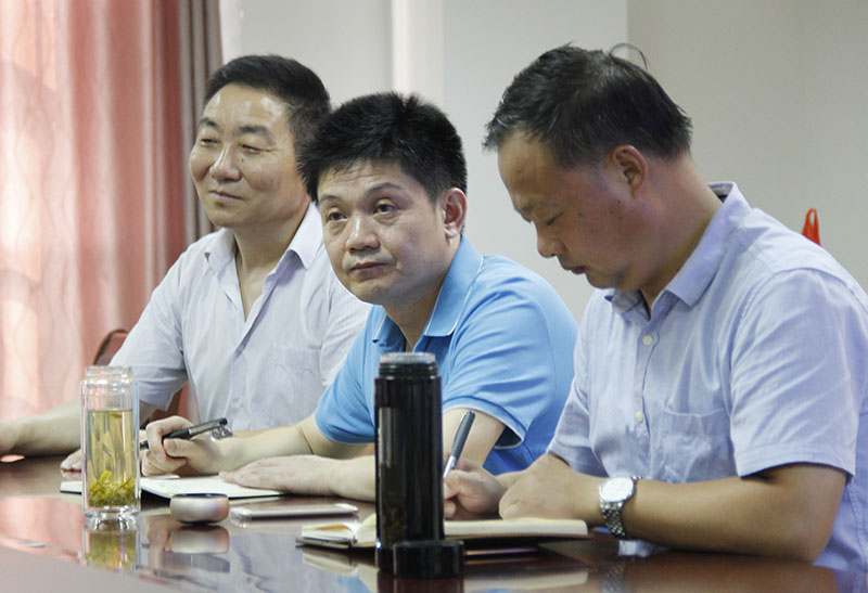 共话孩子成长，共商教育方略