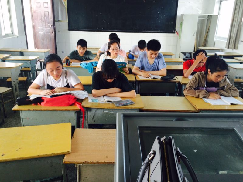 市明达中学初二年级暑期活动掠影