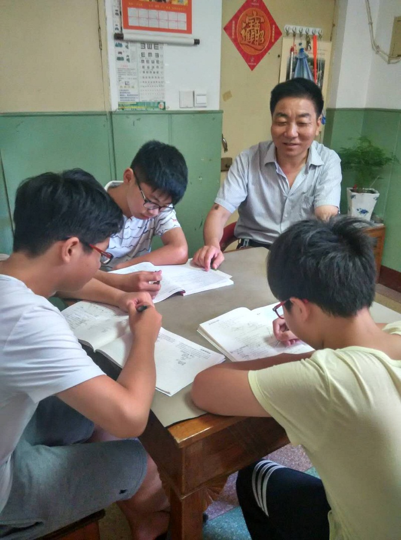 市明达中学初二年级暑期活动掠影