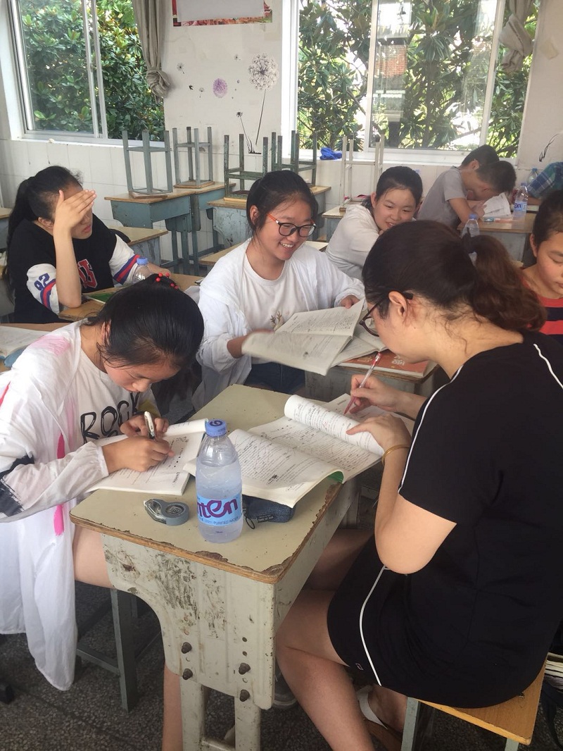 市明达中学初二年级暑期活动掠影