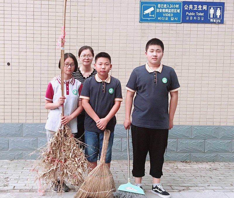 小手拉大手，共建文明城︱我是城市文明服务员