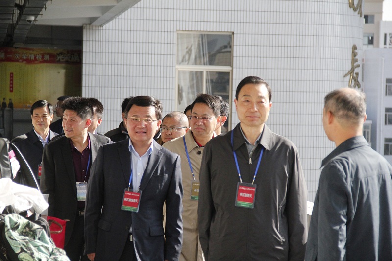 市委常委、政法委书记张礼祥来我校视察