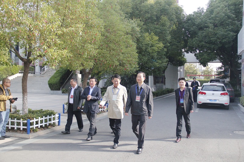 市委常委、政法委书记张礼祥来我校视察