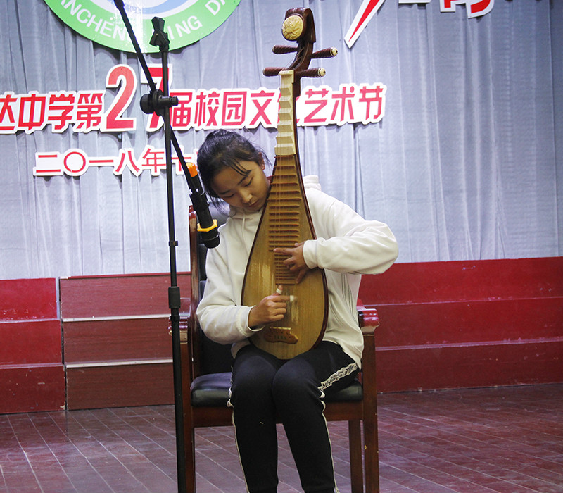我校举行“律动青春•秀我风采”才艺展示大赛