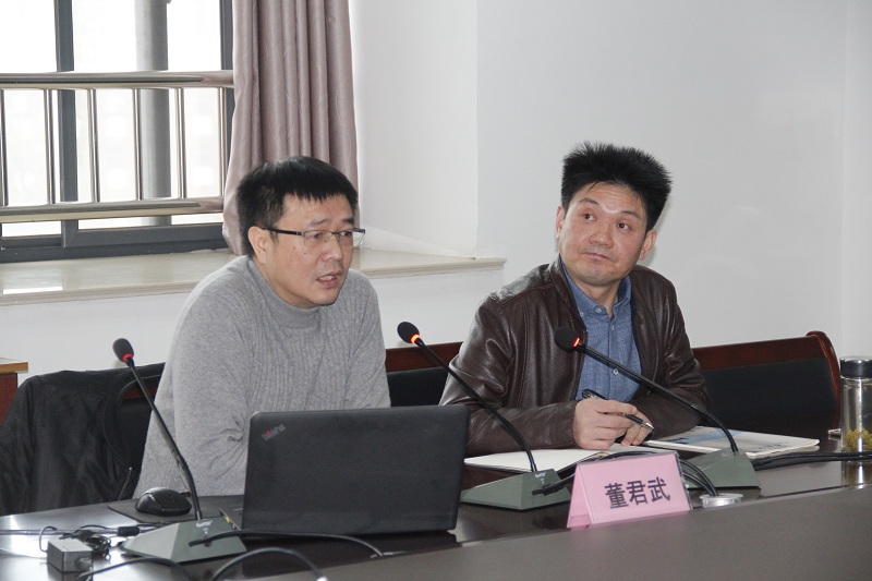 上海市市西中学校长董君武博士来我校讲学