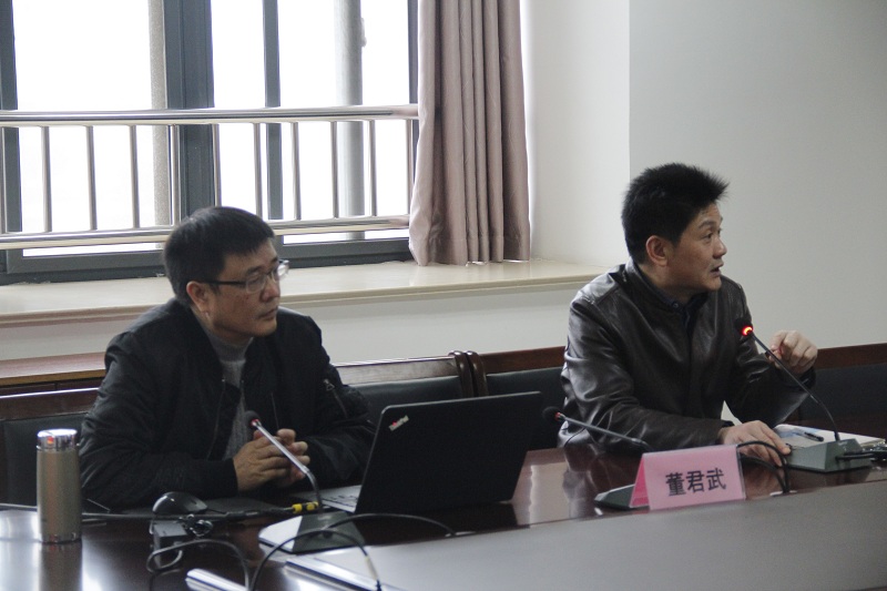 上海市市西中学校长董君武博士来我校讲学
