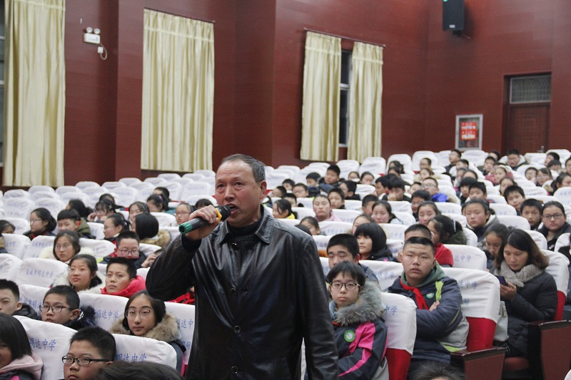 我校举行“奏响旋律 唱出风采”教职工卡拉OK大赛