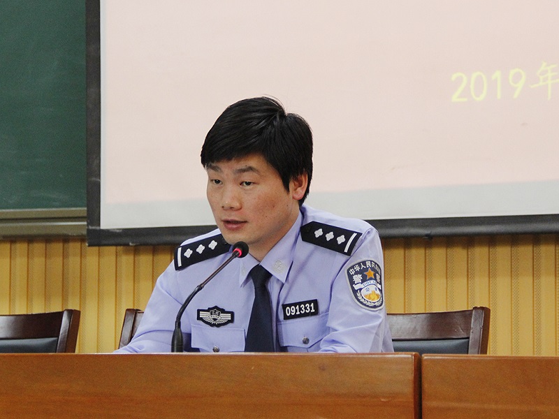 我校开展2019年春学期普法宣传周学法主题活动