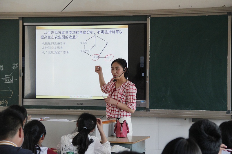 金陵中学教育教学管理团队莅临我校开展校际联盟交流活动