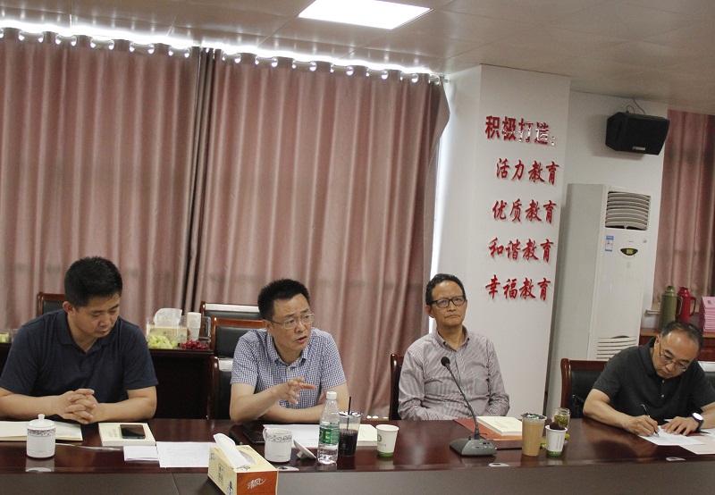 “上海市普教系统名校长名师培养工程”高峰计划教育名家一行莅临我校研修指导