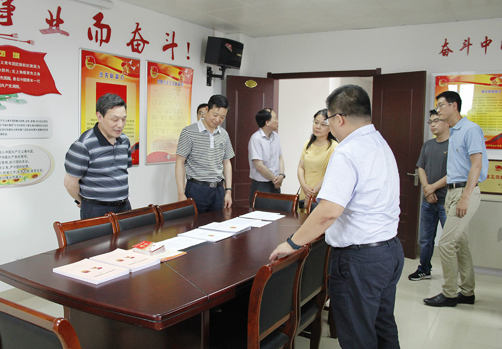 市委第三巡察组来我校调研共青团工作