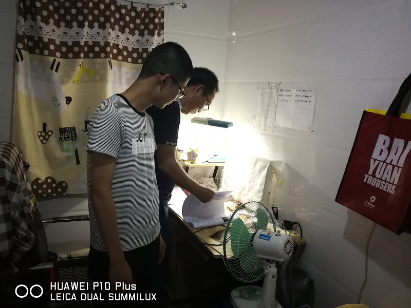 传递爱心温度  播撒教育清凉