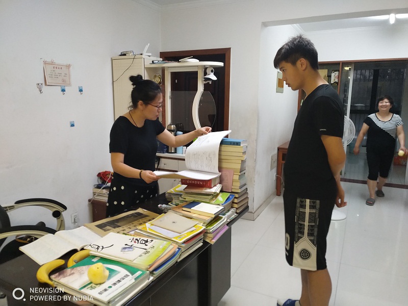 传递爱心温度  播撒教育清凉