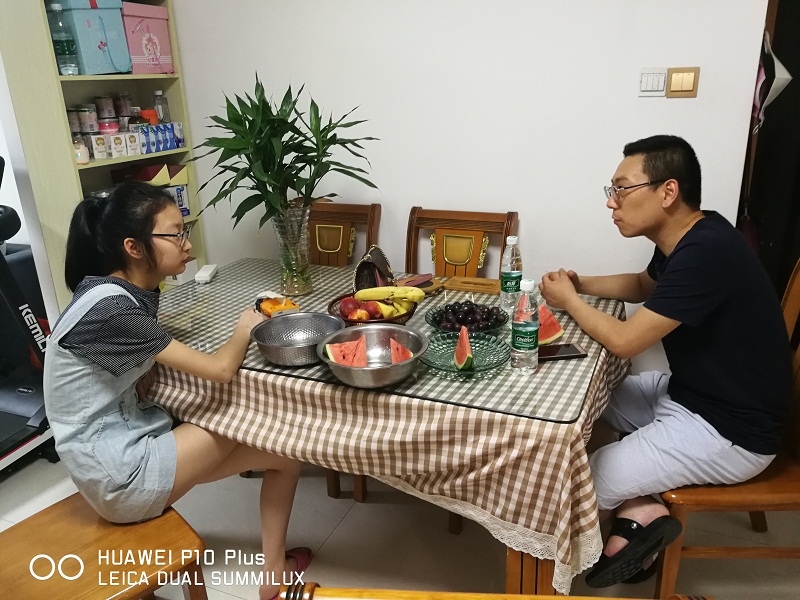 传递爱心温度  播撒教育清凉