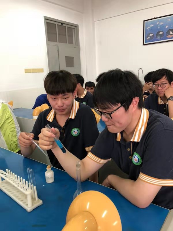 孩子，这里才是你们快乐度假的乐园