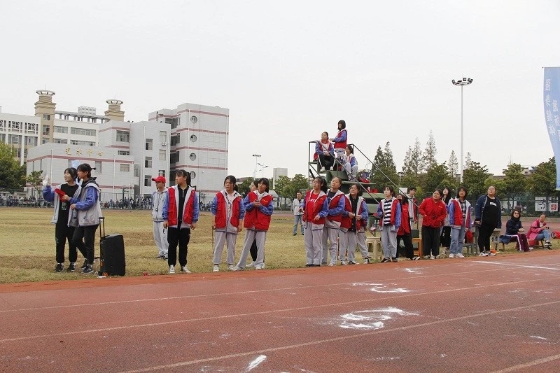 速度点燃激情  距离丈量青春  奉献书写华章 ——盐城市明达高级中学第27届体育运动会圆满闭幕