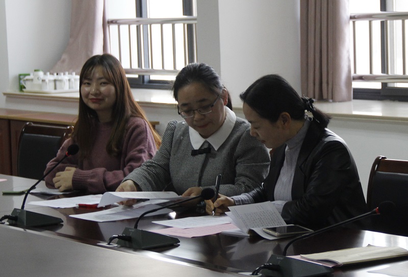 我校举行2019年“青蓝工程”师徒结对仪式