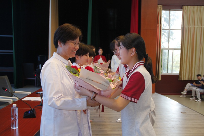 我校举行“最美逆行者”访谈活动 我校举行“最美逆行者”访谈活动