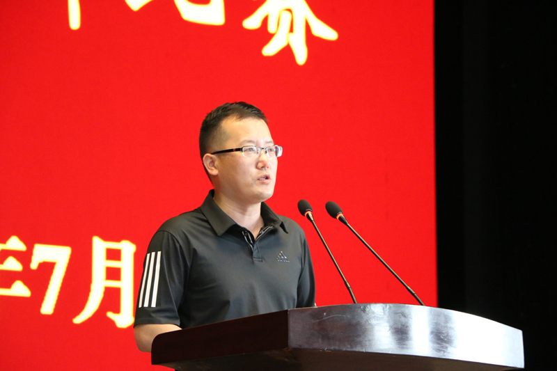 春风化细雨 拳拳育人心 ——我校举行“三风”建设系列活动之师德师风主题教育活动
