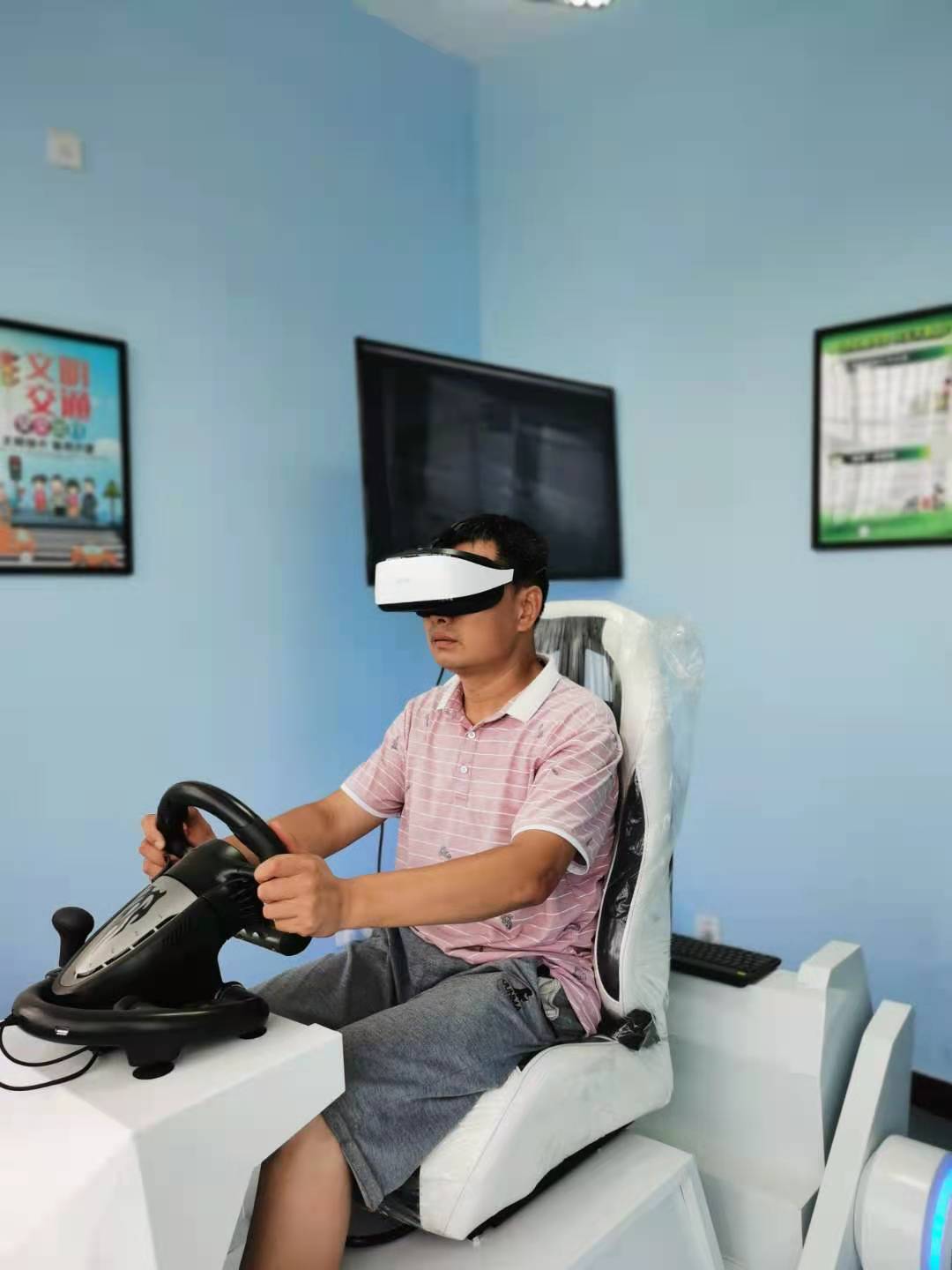 创客活动让我们更智慧：VR体验