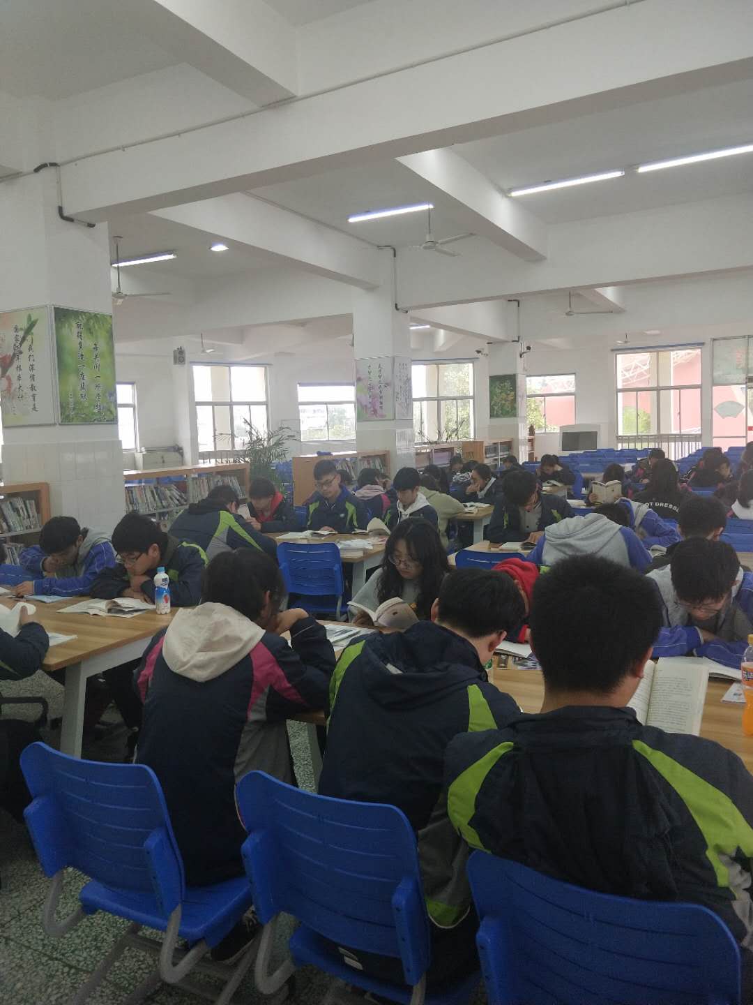 阅读让我们更睿智：书香活动