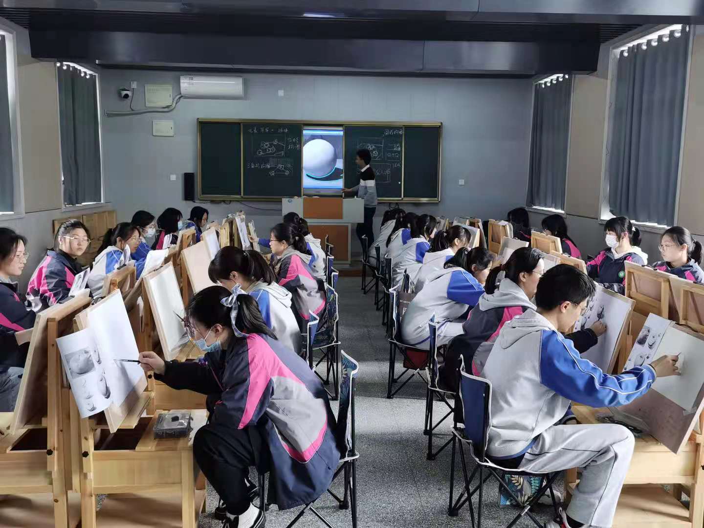 美术让我们更靓丽