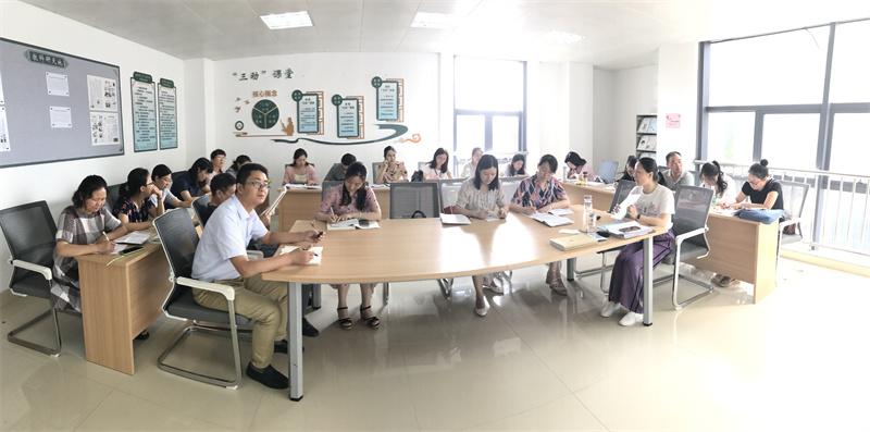 脚踏实地  行稳致远——语文教研组活动掠影